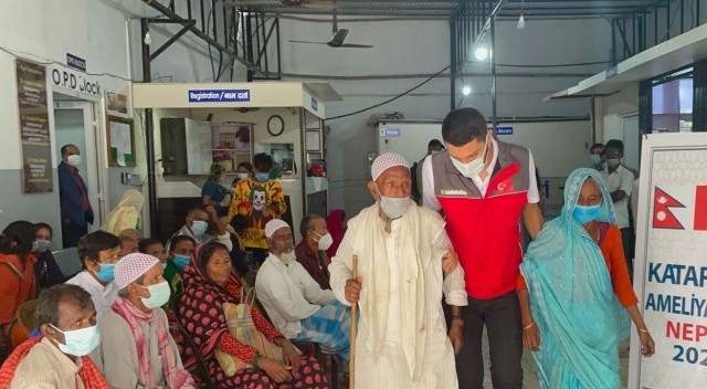 Sadakataşı’ndan Nepal’de 570 katarakt ameliyatı