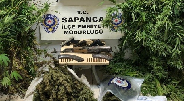 Sapanca&#039;da operasyon: Silah ve uyuşturucu ele geçirildi