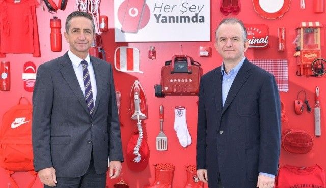 Vodafone Yanımda gözünü e-Ticaret’te liderliğe dikti
