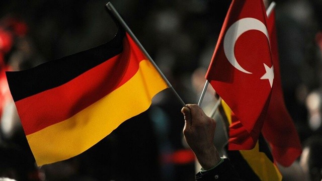 Yeni dönem Almanya Türkiye ilişkilerinde ilk gündem göç meselesi