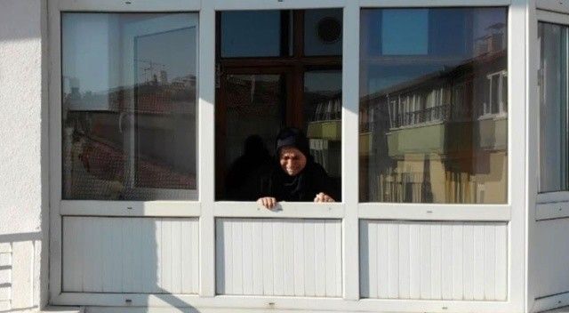 Aksaray’da bir annenin çaresizliği: Psikolojik tedavi gören oğlu tarafından mutfağa kilitlendi