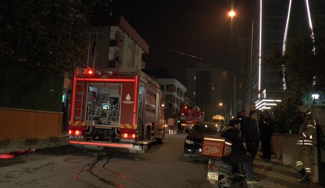 Ataşehir&#039;de öğrenci yurdunda yangın paniği