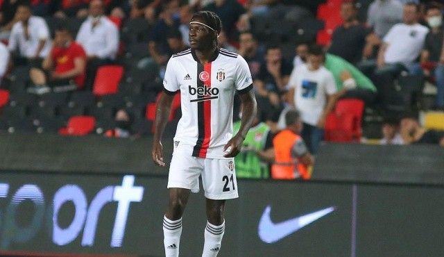Beşiktaş&#039;ta N’Sakala kadro dışı bırakıldı