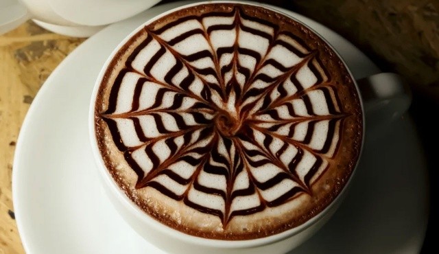 Beyaz çikolata ve kahvenin nefis uyumu White Chocolate Mocha tarifi