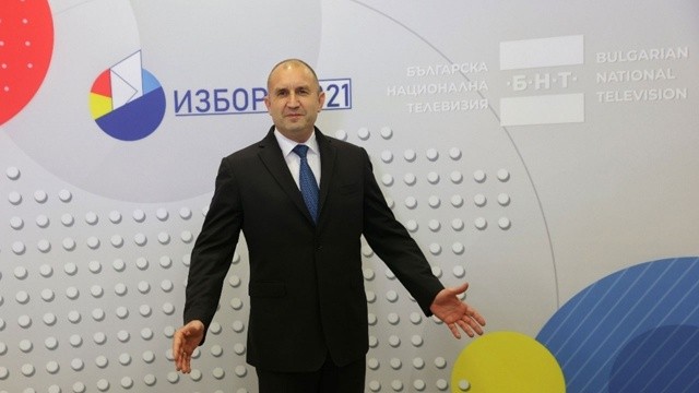 Bulgaristan&#039;da cumhurbaşkanlığı seçimini Radev kazandı