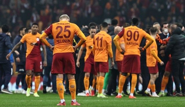 Galatasaray yönetiminin hakem isyanı sürüyor