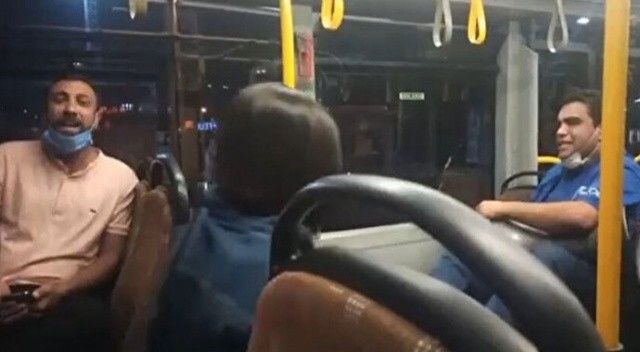 Halk otobüsünde darbukalı eğlence: Yolcular neye uğradığını şaşırdı
