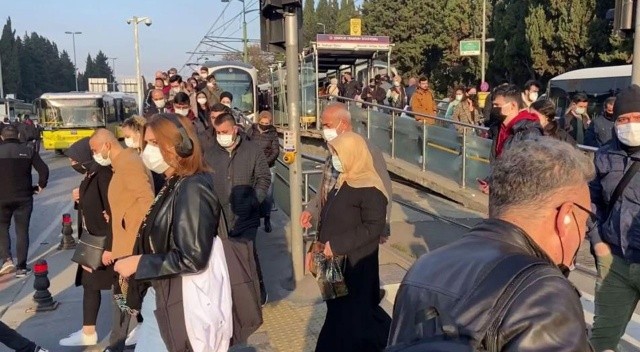 İBB’nin tramvay çalışması nedeniyle vatandaşlar zor anlar yaşadı