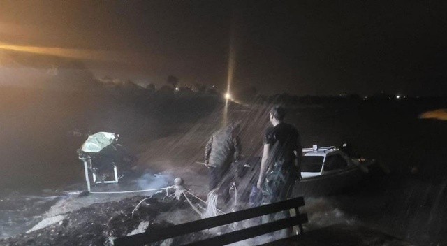 İzmir&#039;de fırtına: Tekneler alabora oldu