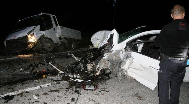 Konya&#039;da 3 araç çarpıştı: Yaralılar var