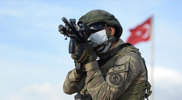 MSB: Taciz ateşi açan 4 PKK&#039;lı terörist etkisiz hale getirildi