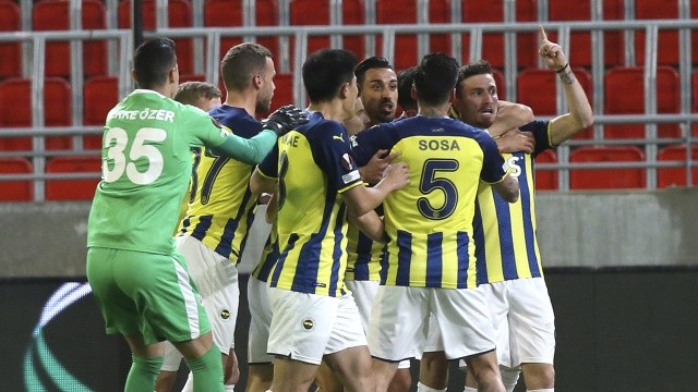 Fenerbahçe, Belçika&#039;da rahat kazandı