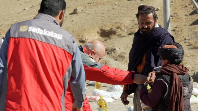 Sadakataşı’ndan Afganistan’a acil yardım