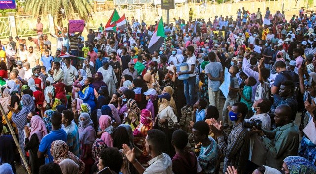 Sudan’daki darbe karşıtı protestolarda can kaybı 15&#039;e yükseldi