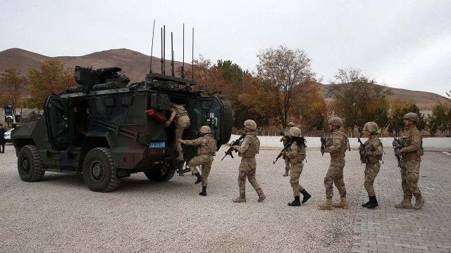 Van&#039;da PKK&#039;ya para veren 5 kişi yakalandı