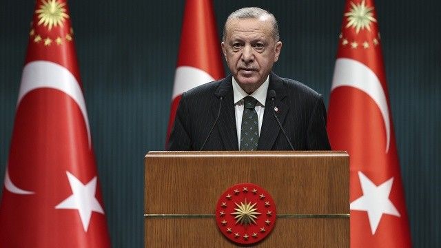 Erdoğan: Paradan para kazanmaya çalışanların alnını karışlarım