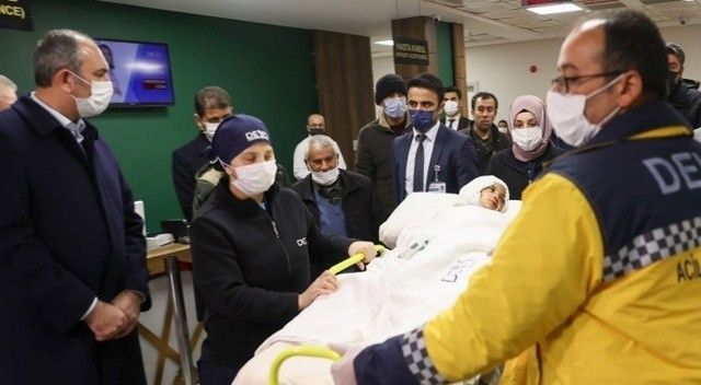 Gaziantep’te pitbull saldırısına uğrayan Asiye’ye doku nakli ameliyatı başladı