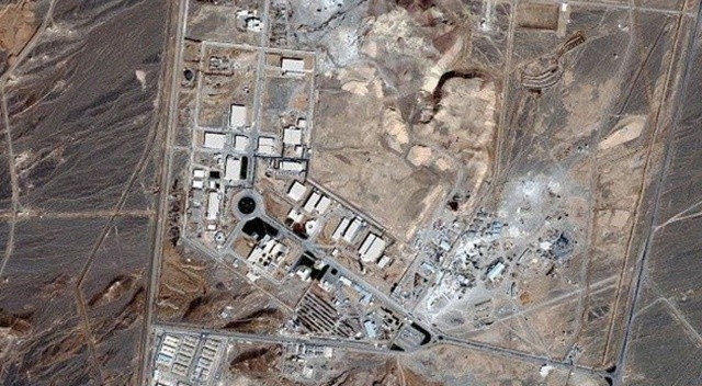 İran&#039;da nükleer tesis yakınlarında şiddetli patlama