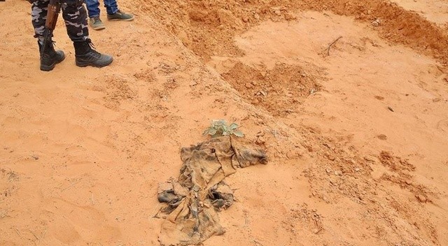 Libya&#039;da 6 naaşın gömülü olduğu toplu mezar bulundu
