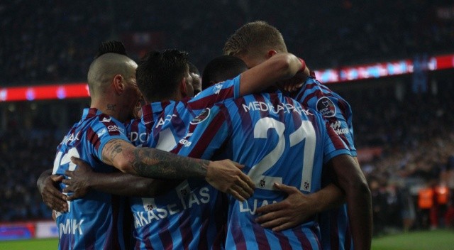 Trabzonspor’dan 3 büyüğe tarihi fark