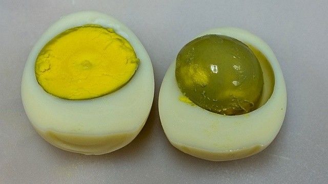Uzmanlar uyarıyor: Grileşen yumurtayı yemeyin