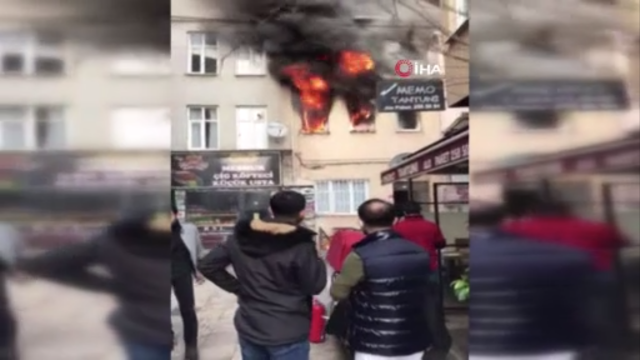 Beşiktaş Ortaköy&#039;de ahşap binada yangın paniği