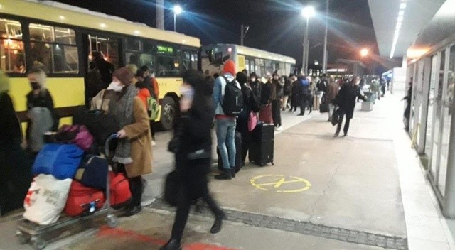 Bursa&#039;da kalan İstanbul yolcuları yurtlara yerleştirildi