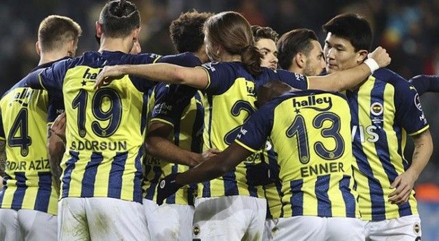 Fenerbahçe&#039;de koronavirüs şoku! 4 oyuncunun testi pozitif çıktı