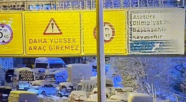 İstanbul Valisi Yerlikaya&#039;dan TEM ve E-5&#039;te park edilen araçlar için uyarı
