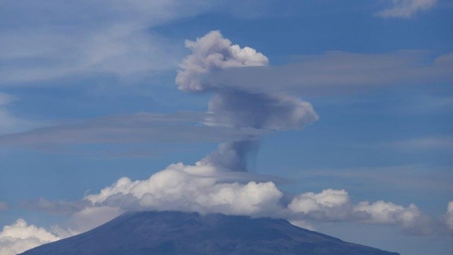 Meksika’daki Popocatepetl Yanardağı’nda yeni patlama
