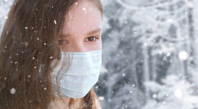 Soğuk hava, koronavirüs vakalarını artırıyor
