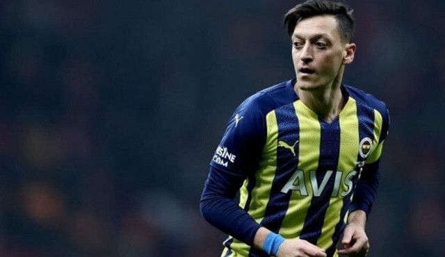 Fenerbahçe&#039;nin sözleşme yenileme teklifleri masada kaldı