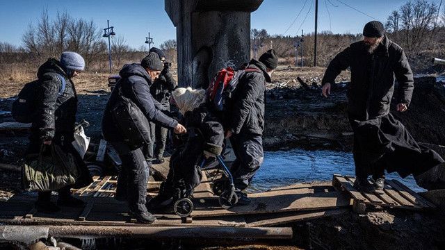 Rusya&#039;dan kısmi ateşkes kararı: Mariupol’den Zaporijya’ya insani koridor açıldı