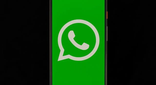 WhatsApp, bilgi kirliliğinin önüne geçmek için kısıtlama getiriyor