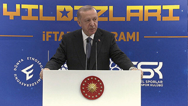 Erdoğan iftarda sporcularla bir araya geldi: Başarılarımız tesadüf değil