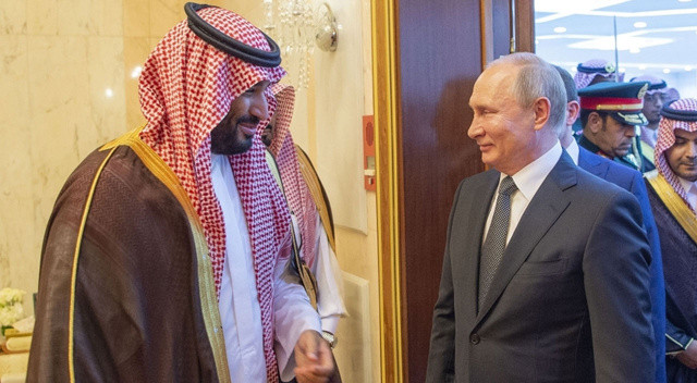 Putin ve Muhammed bin Selman’dan petrol görüşmesi