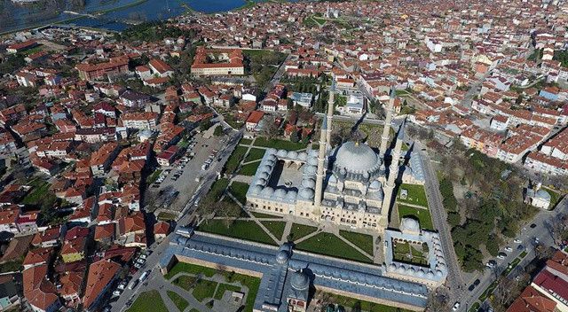 Yılbaşından bu yana 500 bin Bulgar ve Yunan turist Edirne&#039;ye geldi