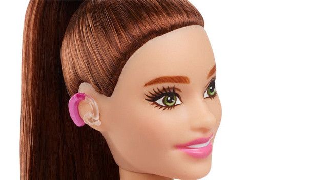 Barbie bebeklerin çeşitliliği artıyor: İşitme cihazlı Barbie, vitiligosu olan Ken piyasaya çıkacak