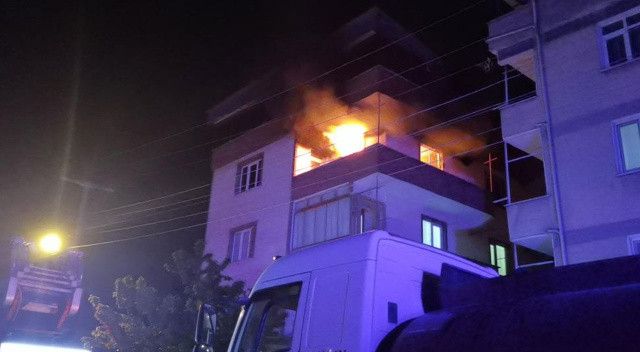 Bursa&#039;da evi yanan adam gözyaşlarına boğuldu: Kimse sakinleştiremedi