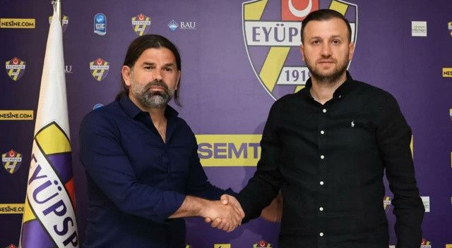 İbrahim Üzülmez resmen Eyüpspor&#039;da... 1.5 yıllık sözleşme imzaladı