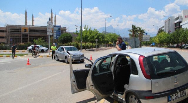 Antalya&#039;da korkutan kaza: Öğretim üyesi ve öğrenci şoka girdi