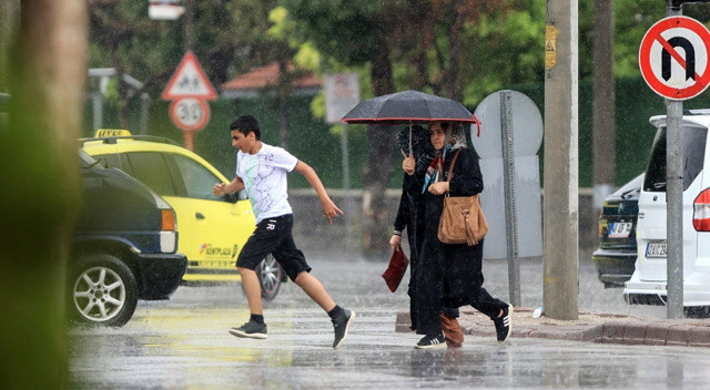 Meteoroloji ve AFAD&#039;dan uyarı üstüne uyarı! Ankara dahil birçok kent için sarı alarm (17 Haziran 2022 hava durumu)