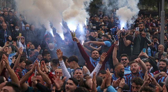 Trabzonspor kombineleri satışa çıktı... 2022-23 sezonu kombine bilet fiyatları ne kadar?