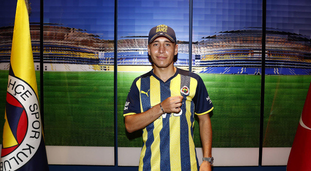 Emre Mor resmen Fenerbahçe&#039;de... Sarı-Lacivertliler videoyu paylaştı, işte maliyeti...