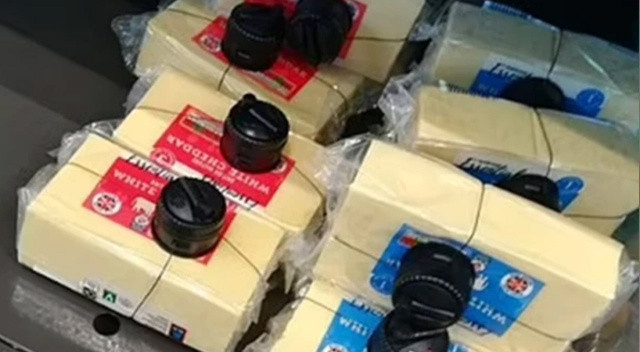 Gıda krizinin geldiği nokta: İngiltere’de kaşar peynirine güvenlik kilidi takıldı