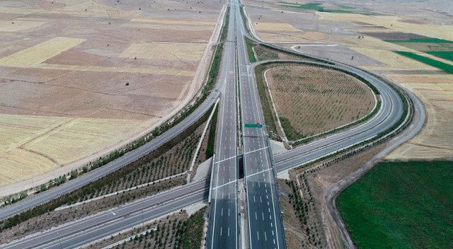 Ankara-Niğde Otoyolu Kırşehir bağlantı yolu trafiğe açıldı