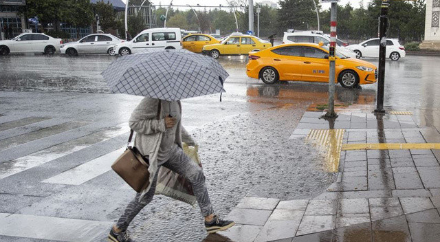 Ankara&#039;ya sel ve baskın uyarısı: Öğle saatlerinden sonraya dikkat...