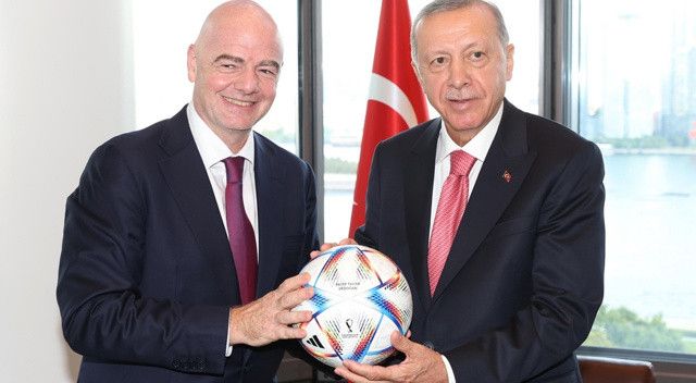 Recep Tayyip Erdoğan &amp; Gianni Infantino görüşmesinde gülümseten diyalog