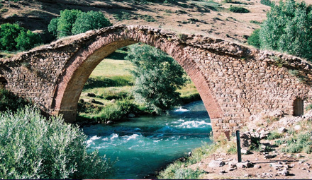 MÜKÜS ÇAYI İLE DERTLEŞEN FEKA