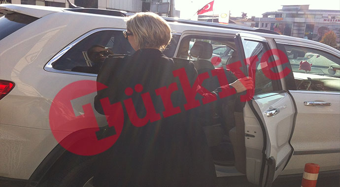 İbrahim Tatlıses ile Ayşegül Yıldız tek celsede boşandı